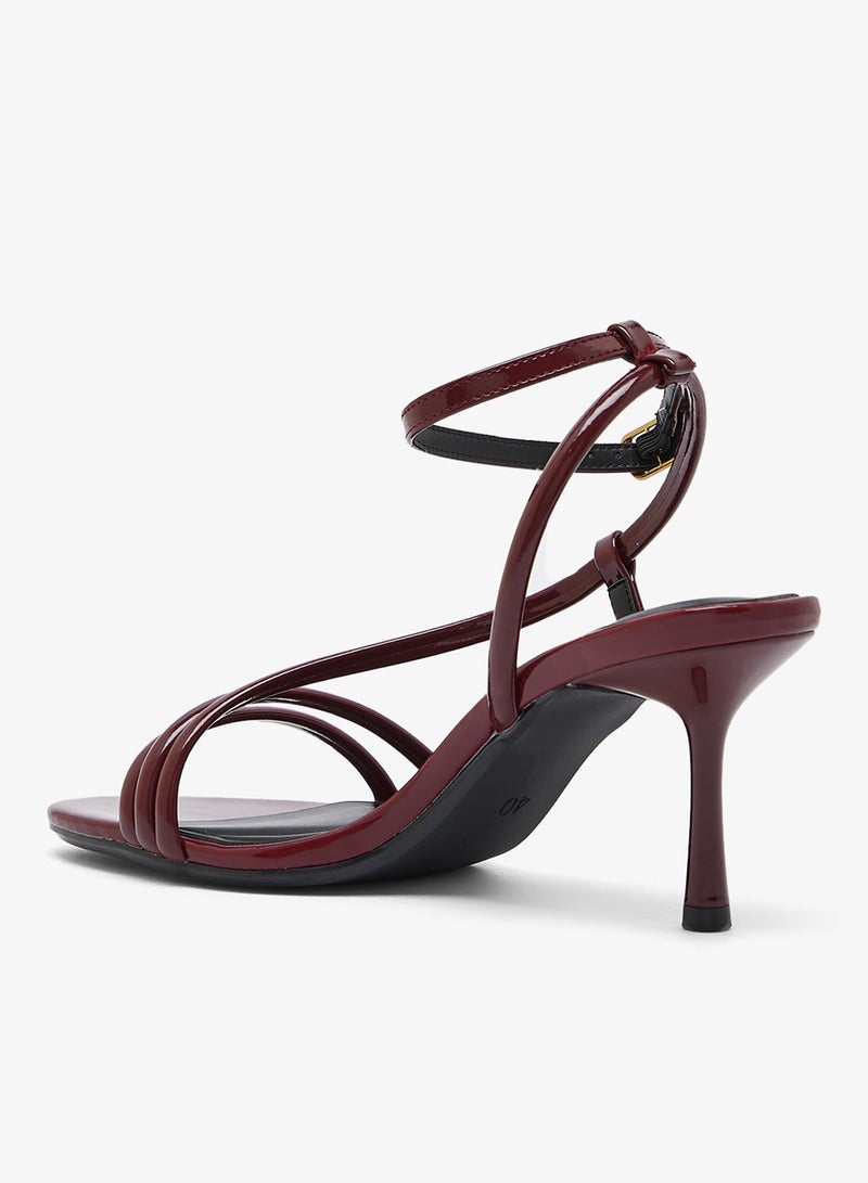 ايلا صنادل بكعب رفيع بتفاصيل حزام - Image 3